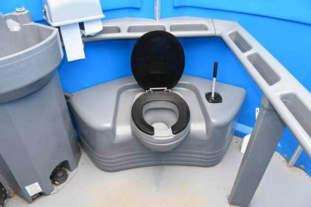 Portable Toilet Options We Offer in Hinton, WV